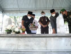 Rangkaian Kegiatan Hari Jadi ke 163, Bupati Muhdlor Ziarah ke Makam Para Pendahulunya