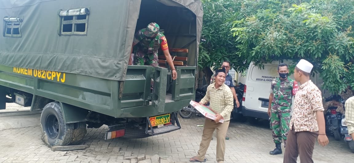 Di Akhir Masa Jabatan, Danrem 082/CPYJ Masih Peduli Bantu Ponpes