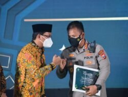 Peringatan Hari Jadi Kabupaten Sidoarjo ke-163, Kapolresta Sidoarjo Raih Vaccine Heroes