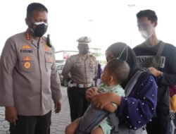 Libur Imlek, Polisi Masifkan Himbauan Prokes dan Vaksin ke Pengunjung Mal Sidoarjo