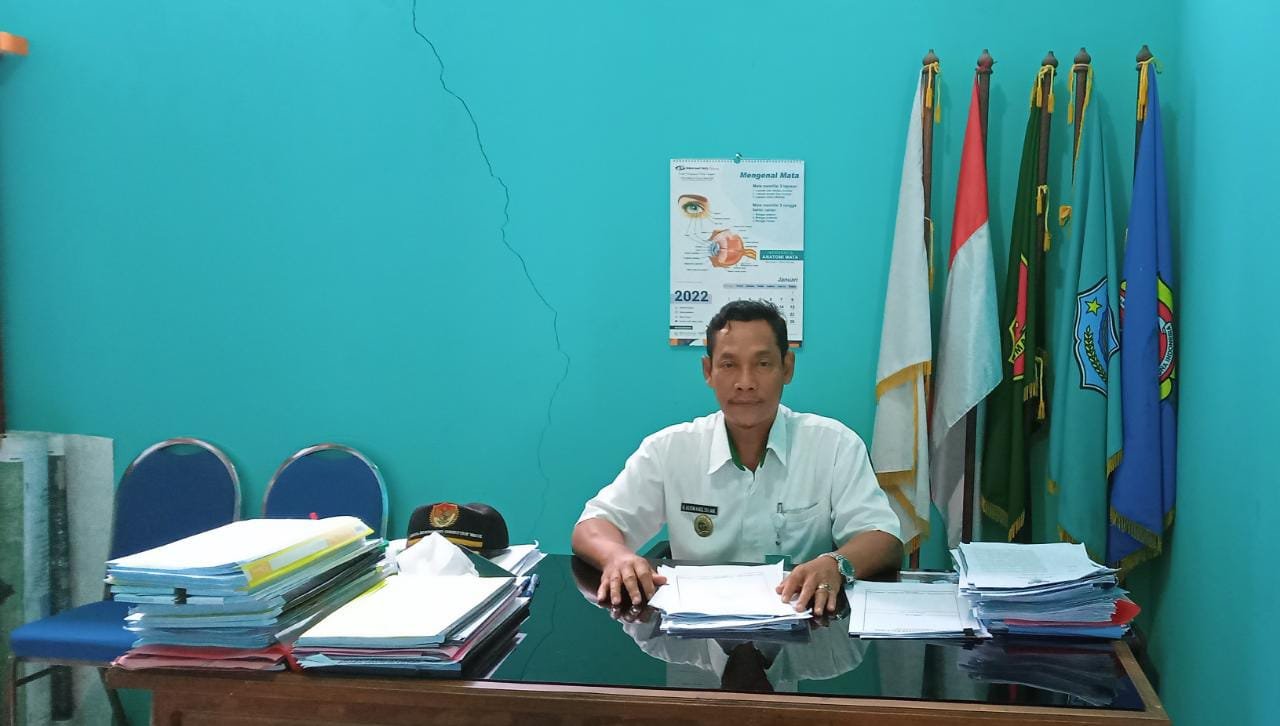 Menyambut HUT Sidoarjo Ke - 163 Pemerintah Desa Kemantren Menggelar Tasyakuran Pakai Pakaian Batik