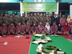 Menyambut HUT Sidoarjo Ke - 163 Pemerintah Desa Kemantren Menggelar Tasyakuran Pakai Pakaian Batik