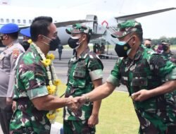 Dandim 0804/Magetan Sambut Kedatangan Panglima TNI Di Lanud Iswahjudi
