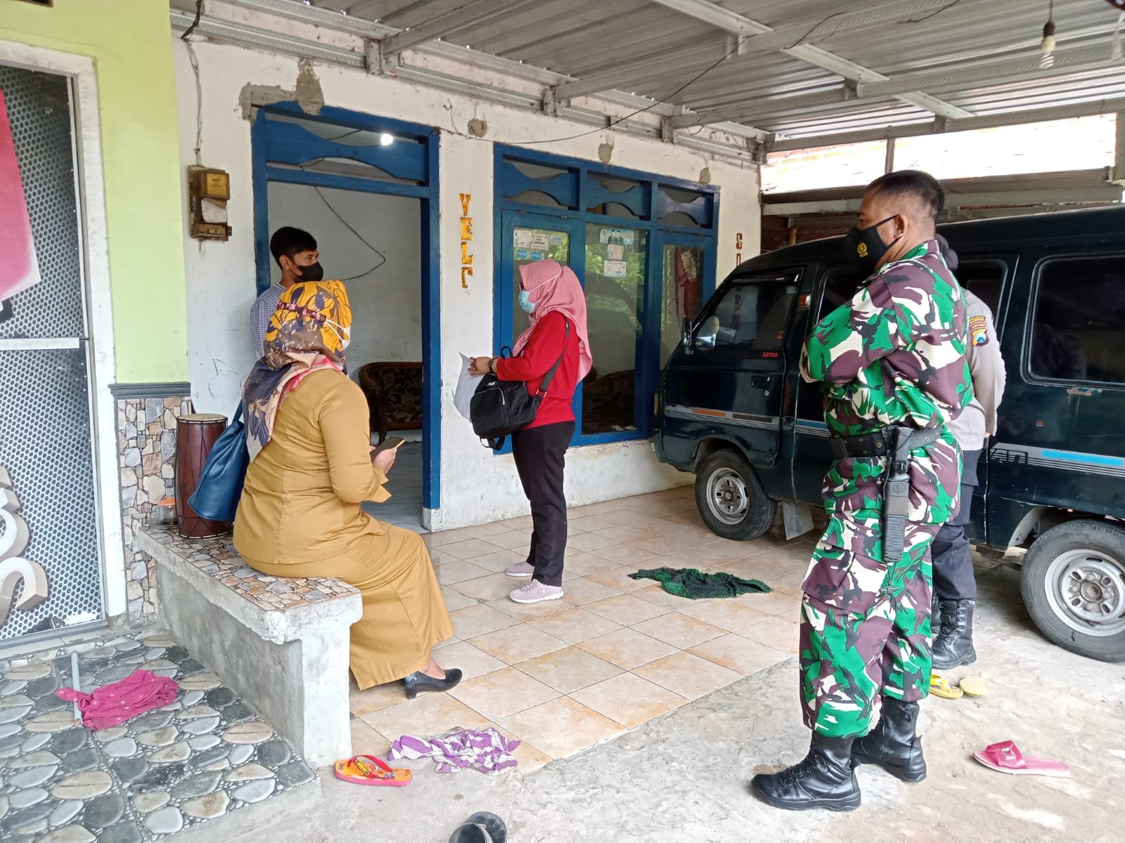 Tangkal Persebaran Covid-19 Koramil Bangsal Bareng PKM Lakukan Tracing