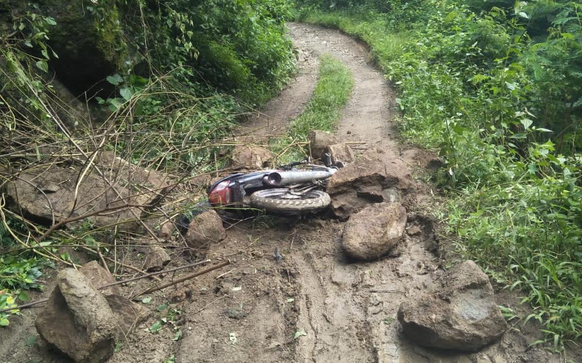 Akibat Tertimpa Batu Besar, Pelajar di Manggarai Mengalami Patah Tulang