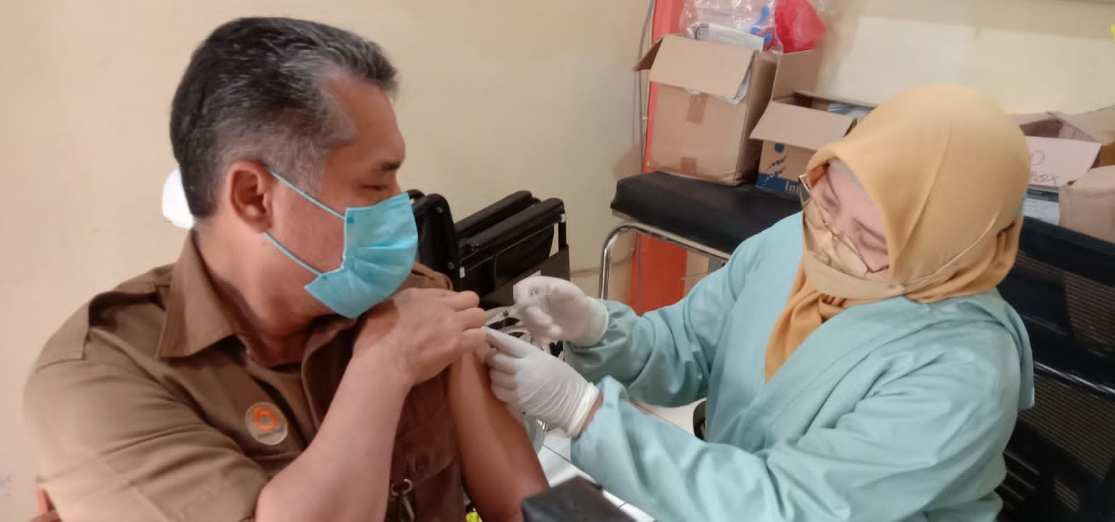 100 Karyawan Perhutani Mojokerto Ikuti Vaksinasi Tahap Tiga