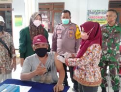 Pemdes Brangkal Gelar Gerakan Vaksinasi Lansia