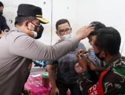 Kapolresta Sidoarjo Besuk Bocah Gastroschisis di Tanggulangin