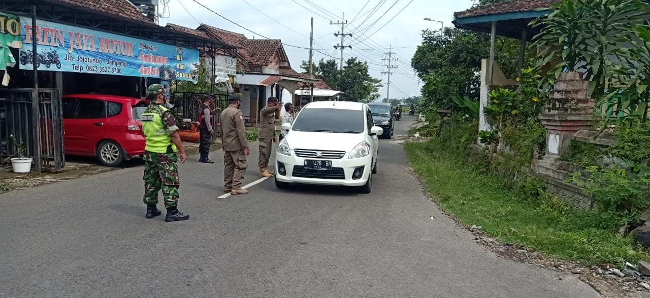 TNI-Polri-Pemda Terapkan Ganjil Genap di Mojokerto