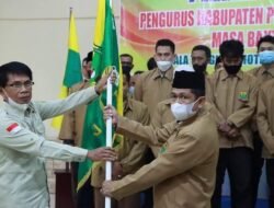 Ketua DPRD Tanjabbar Abdullah Resmi Dilantik Sebagai Ketua PBSI Tanjabbar