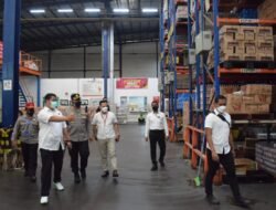 Kapolresta Sidoarjo Sidak Minyak Goreng di Gudang Minimarket