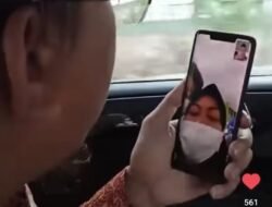 Bupati Muhdlor Video Call dengan Rizal, Bocah Kelainan Usus yang Segera Dioperasi