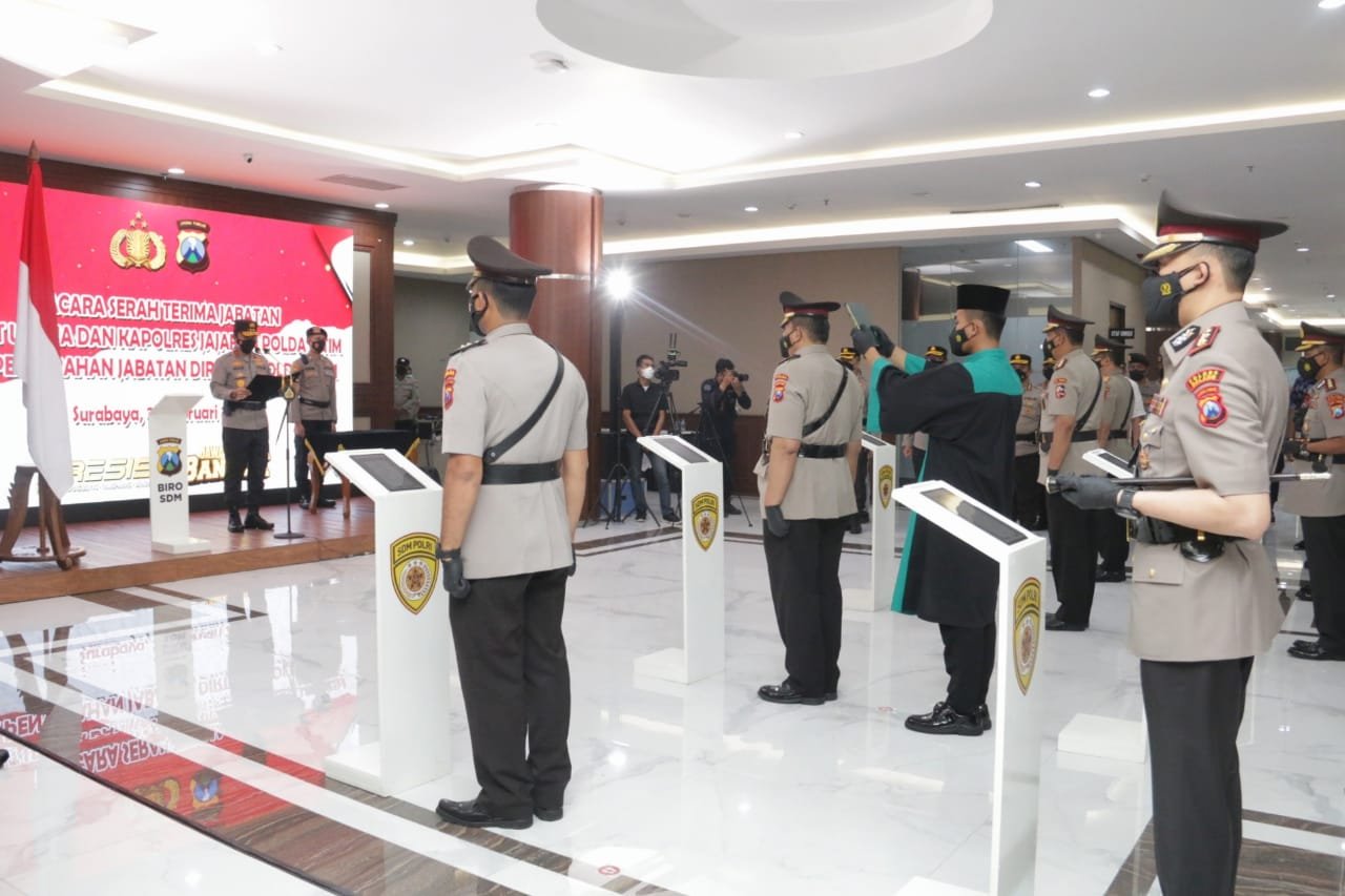 Kapolda Jatim Pimpin Sertijab PJU dan Empat Kapolres