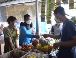 Sabtu Ceria, Jalan Sehat Polresta Sidoarjo Sambil Gelar Vaksinasi di Pasar