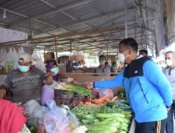 Sabtu Ceria, Jalan Sehat Polresta Sidoarjo Sambil Gelar Vaksinasi di Pasar
