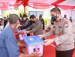 Wakapolda Jatim Cek Vaksinasi Serentak di Lamongan