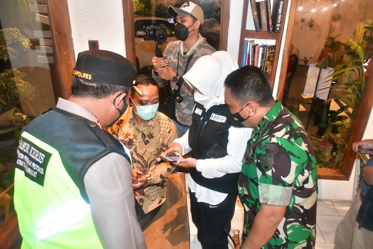 TNI-Polri-Pemda di Mojokerto Kompak Gencarkan Patroli Penegakan Prokes