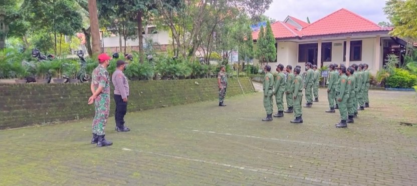 Koramil Pungging Bersama Tiga Pilar Gembleng Satuan Linmas