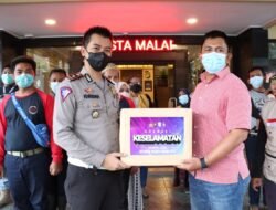 Relawan Kota Malang Dapat Kado Helm Pada Operasi Keselamatan Semeru 2022