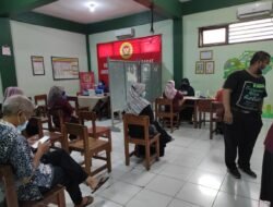 BINDA Jatim Dan Puskesmas Lakukan  Serbuan Vaksinasi Di MWC NU Tulangan Kabupaten Sidoarjo