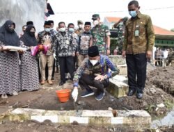 Wabup Sidoarjo Sumbang Material Pembangunan TPQ Darul Istiqomah