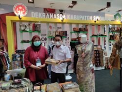 Stand IKM Sidoarjo Raih Pemenang “Stand Aneka Ragam Produk” pada Batik Bordir dan Aksesoris Fair Tahun 2022