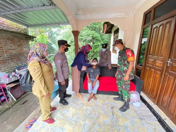 Koramil 0815/16 Pacet Intensifkan Tracing