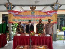 Pelantikan Dan Pengambilan Sumpah / Janji Kasi Kesejahteraan Dan Kasi Pelayanan Mojoruntut Kecamatan Krembung Kabupaten Sidoarjo