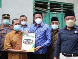 Wakil Bupati Sidoarjo Salurkan Bantuan Kepada Warga Miskin dan ODGJ di Kecamatan Prambon