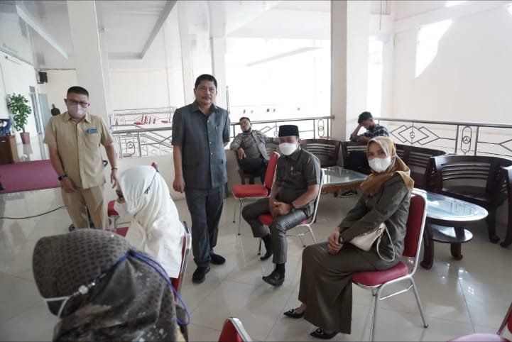 DPRD Tanjab Barat Gelar Vaksinasi Booster Untuk Anggota Dan Staf