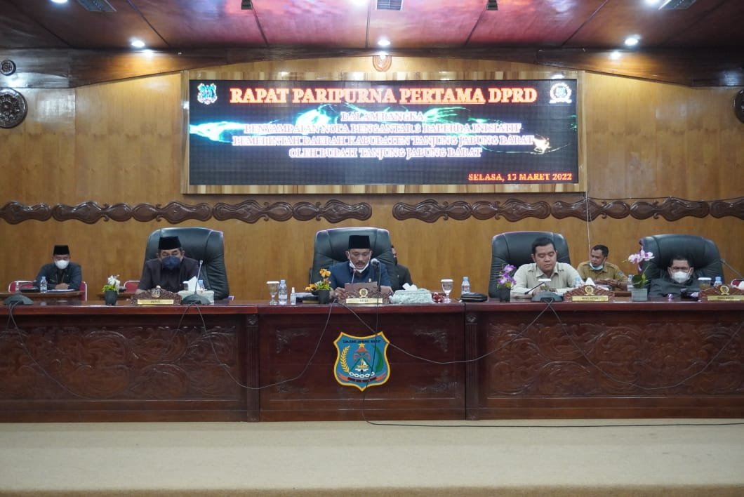 DPRD Tanjab Barat Gelar Rapat Paripurna Pertama