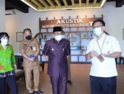Bupati Anwar Sadat Serahkan LKPD TA 2021 Kepada BPK RI Perwakilan Provinsi Jambi