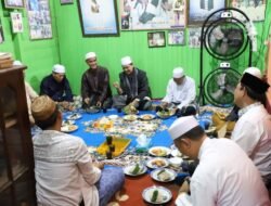 Wabup Hairan Melayat Ke Rumah Duka H. Ahmad Fauzi