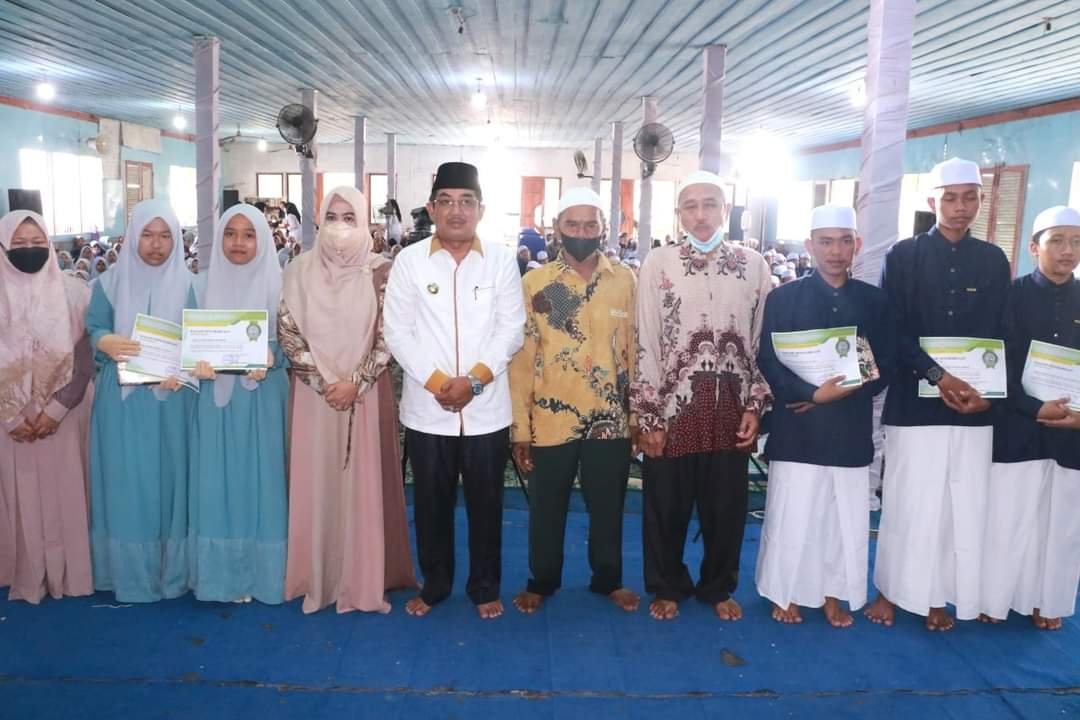 Bupati Anwar Sadat Hadiri Perpisahan Santri Madrasah Tsanawiyah Ponpes Al-Baqiyatush Sholihat