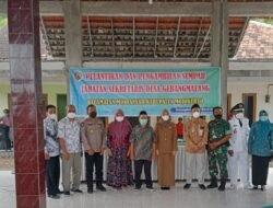 Danposramil Mojoanyar Bareng Forpimka Hadiri Pelantikan Sekdes Gebangmalang