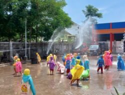 Pos DAMKAR Unit Krian Mendapatkan Kunjungan Dari KB RA ISLAM TERPADU AN NISA Kemasan Krian