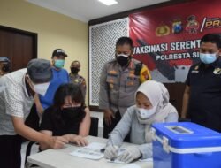 Kapolresta Sidoarjo Ikuti Zoom Meeting Vaksinasi Serentak Pimpinan Kabaintelkam Polri