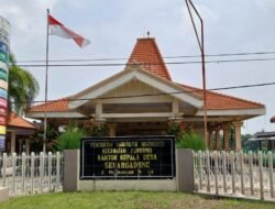 Lambatnya Dinas Pekerjaan Umum Dalam Menangani masalah Jalan Di Dusun Unengan Dan Dusun Menunggal Kecamatan Pungging Kabupaten Mojokerto