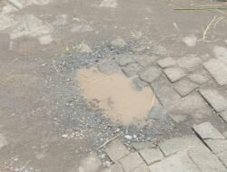 Lambatnya Dinas Pekerjaan Umum Dalam Menangani masalah Jalan Di Dusun Unengan Dan Dusun Menunggal Kecamatan Pungging Kabupaten Mojokerto