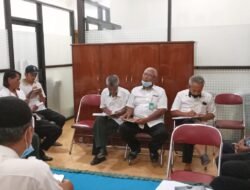 Setiap Akhir Bulan Pemerintah Desa Kebaron Adakan Anev Bersama Jajarannya