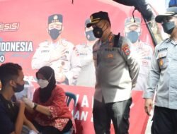 Kapolresta Sidoarjo Pantau Percepatan Vaksinasi Covid-19 di Gerai Vaksin TPI