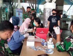 Kodim 0815/Mojokerto Gelar Vaksinasi Mobile, Puluhan Pengunjung Berhasil Divaksin