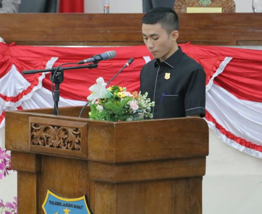 Fraksi PDI Perjuangan Satria Tubagus DPRD Tanjabbar Nyatakan Setuju Terhadap LKPJ Bupati TA. 2021