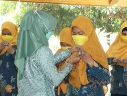 Istri Plh. Sekda Sidoarjo Arie Andjar Lantik Pengurus Pokja PAUD Kabupaten dan Kukuhkan Bunda PAUD Kecamatan