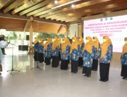 Istri Plh. Sekda Sidoarjo Arie Andjar Lantik Pengurus Pokja PAUD Kabupaten dan Kukuhkan Bunda PAUD Kecamatan