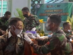 Vaksin Mobile Kodim 0815/Mojokerto Layani Warga Kemlagi