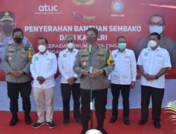 Buruh Jatim Terima Bantuan Sembako dari Kapolri