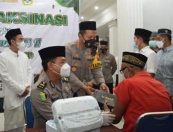 Warga Parengan Krian Serbu Gerai Vaksinasi Booster Polresta Sidoarjo