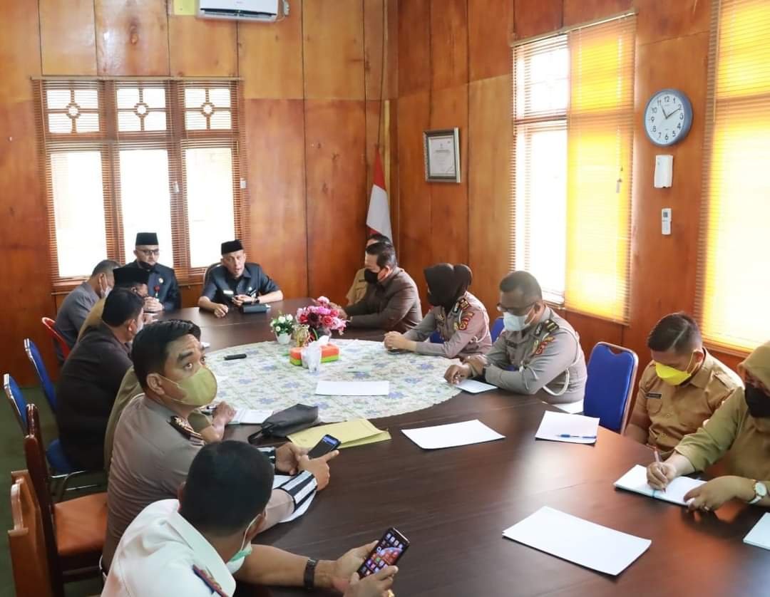 Sekda Tanjabbar Agus Sanusi Pimpin Rapat Pemantapan Persiapan Festival Arakan Sahur