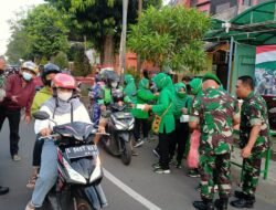 Jum’at Berkah, Kodim 0815/Mojokerto Bagikan 1.555 Paket Takjil